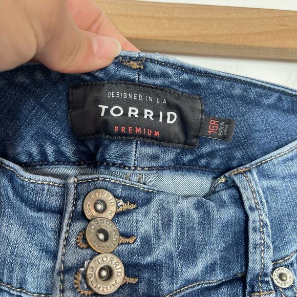 Torrid Premium Skinny Jegging Women's Plus Sz 16R Blue Denim Mid Rise Distressed - Picture 8 of 10